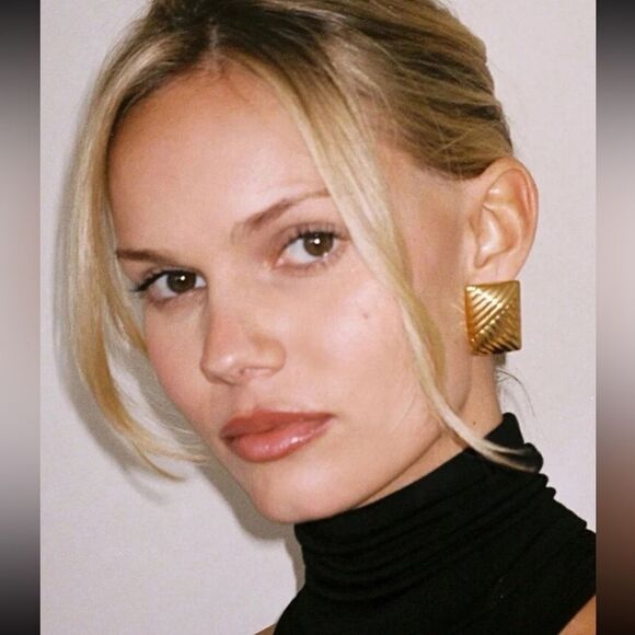 Vintage Gold geo stud earrings N428 - Picture 1 of 6